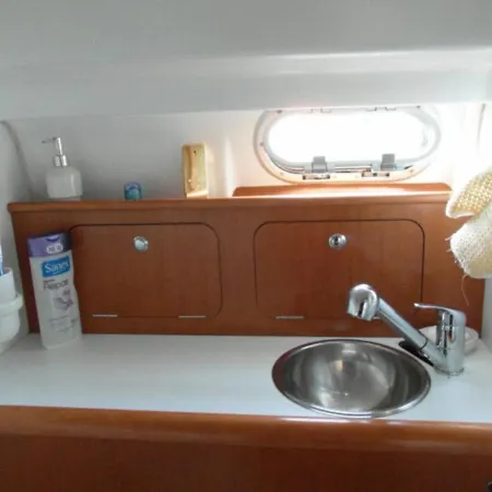 Bateau : Le Sans Souci 船屋 *