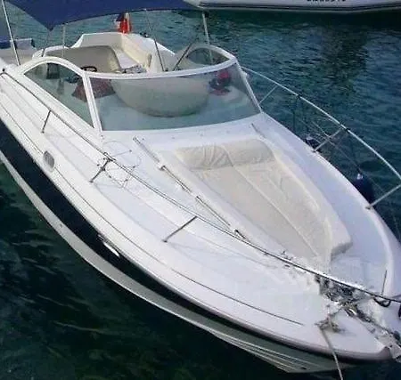Bateau : Le Sans Souci Hotel en barco